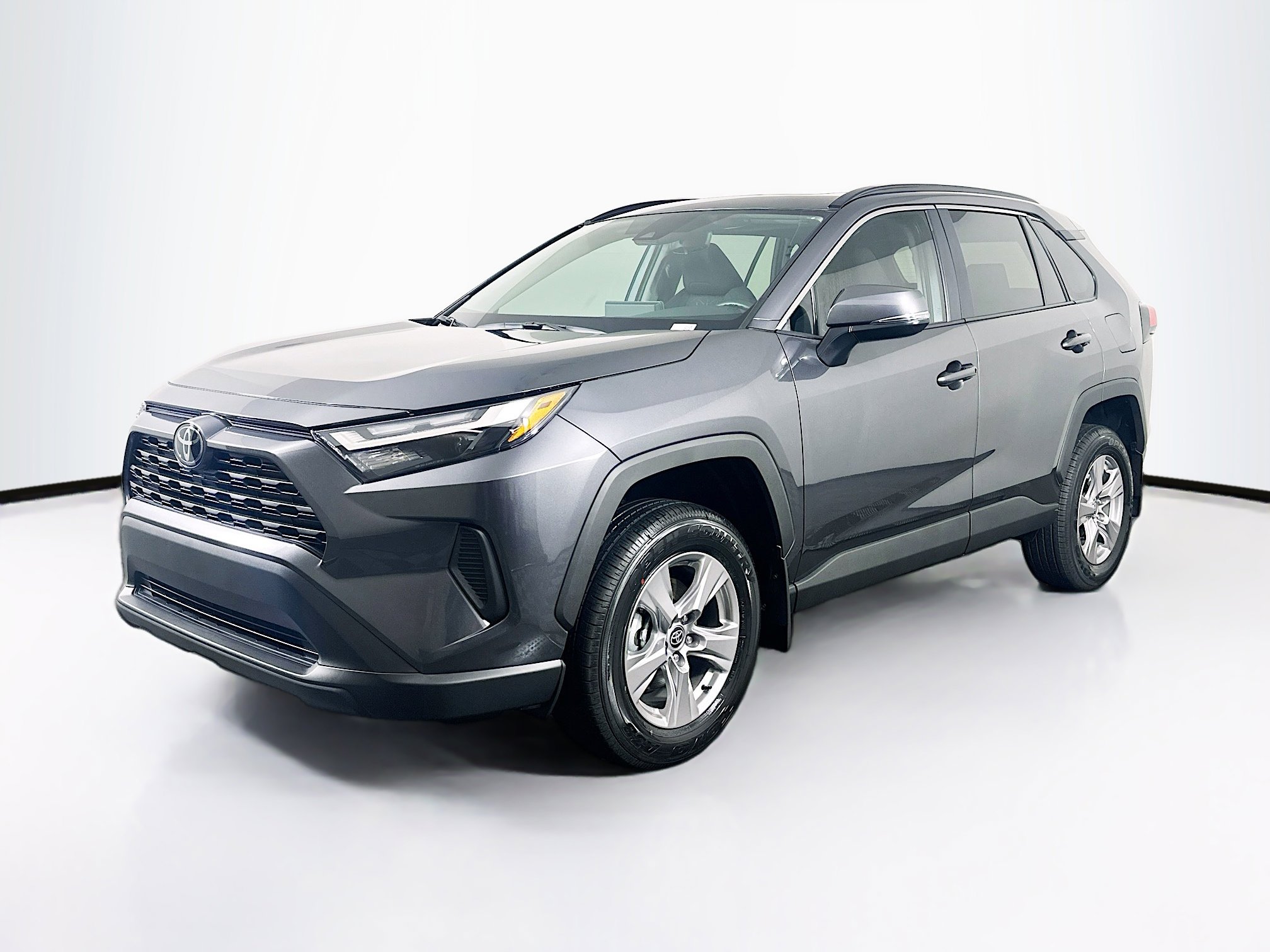 Used 2025 Toyota RAV4 XLE w/ Convenience Package image 3