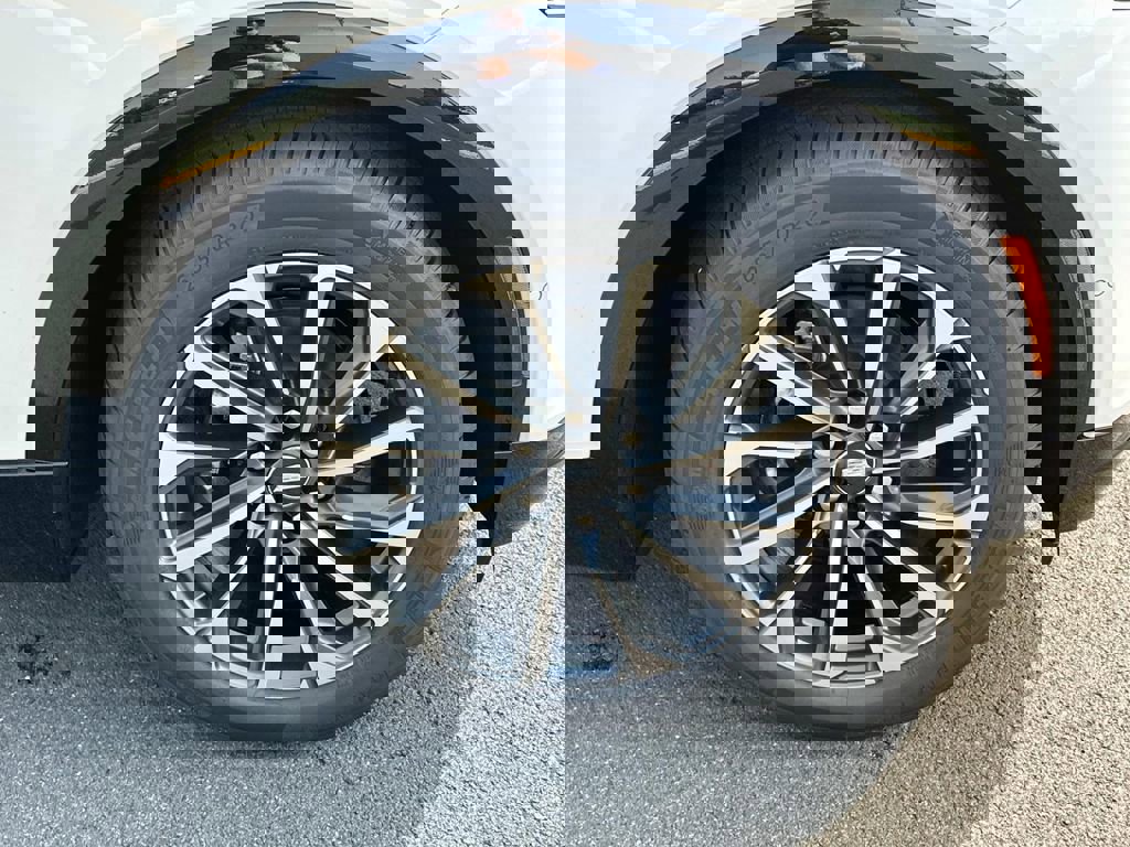 New 2025 Cadillac Lyriq Sport image 7