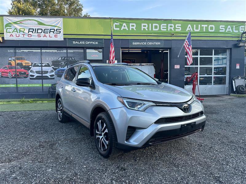 Used 2018 Toyota RAV4 LE w/ All Weather Liner Package image 3
