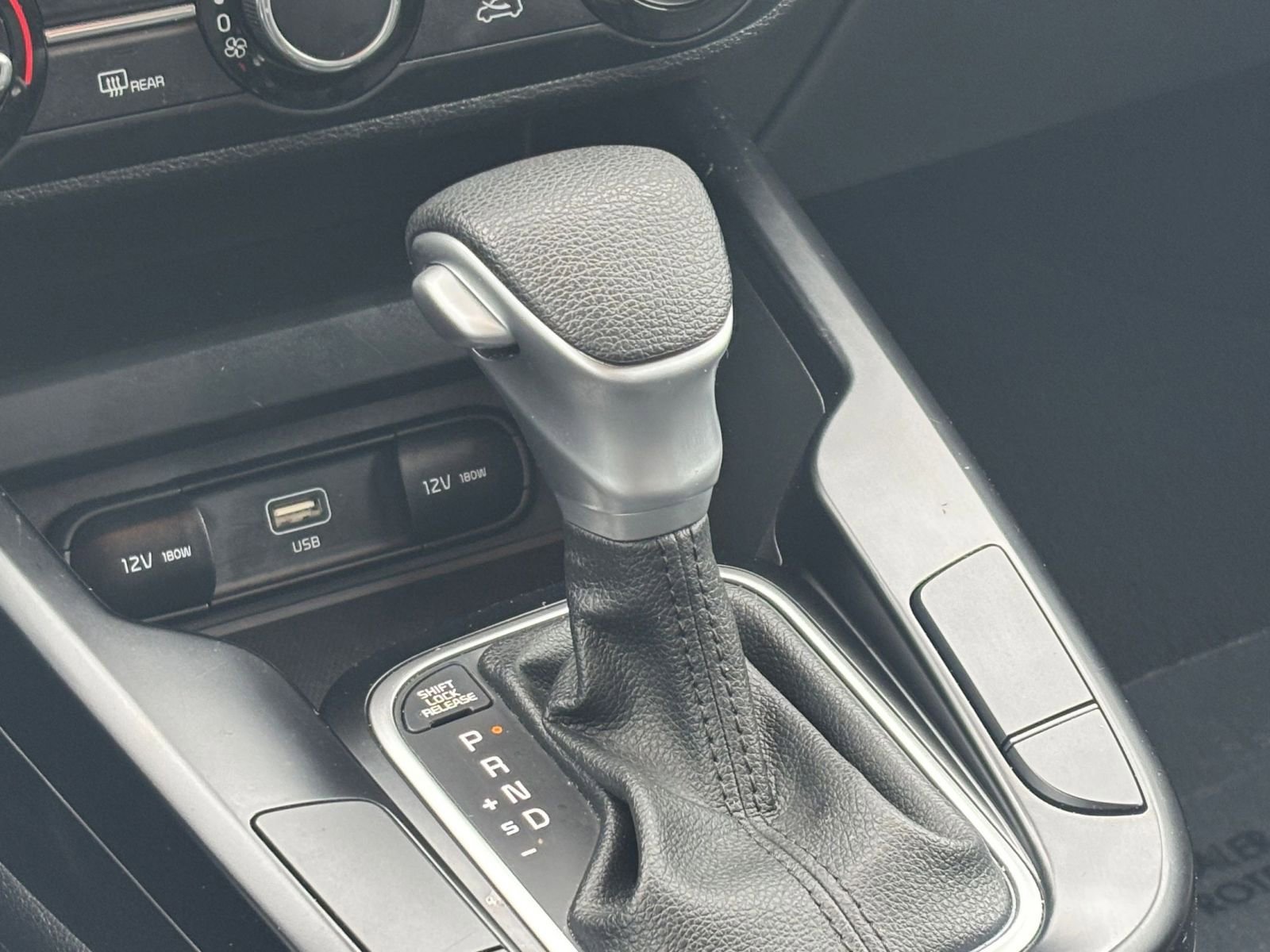 Used 2025 Kia Soul LX w/ LX Technology Package FWD image 39