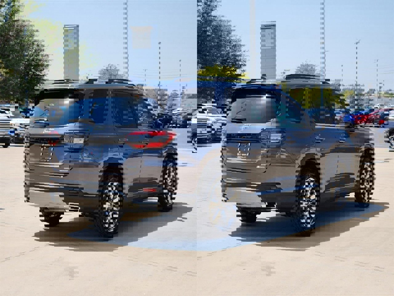 New 2025 Honda Pilot Touring image 3