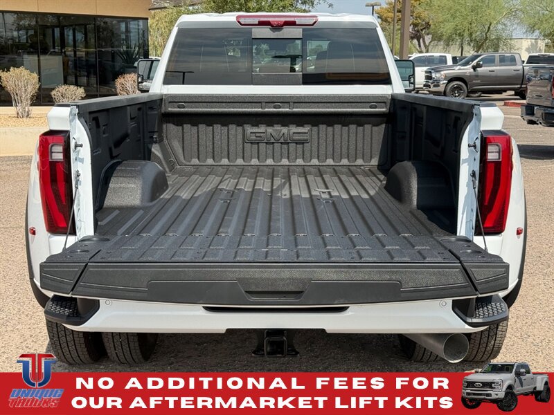 Used 2026 GMC Sierra 3500 Denali Ultimate AWD/4WD image 7