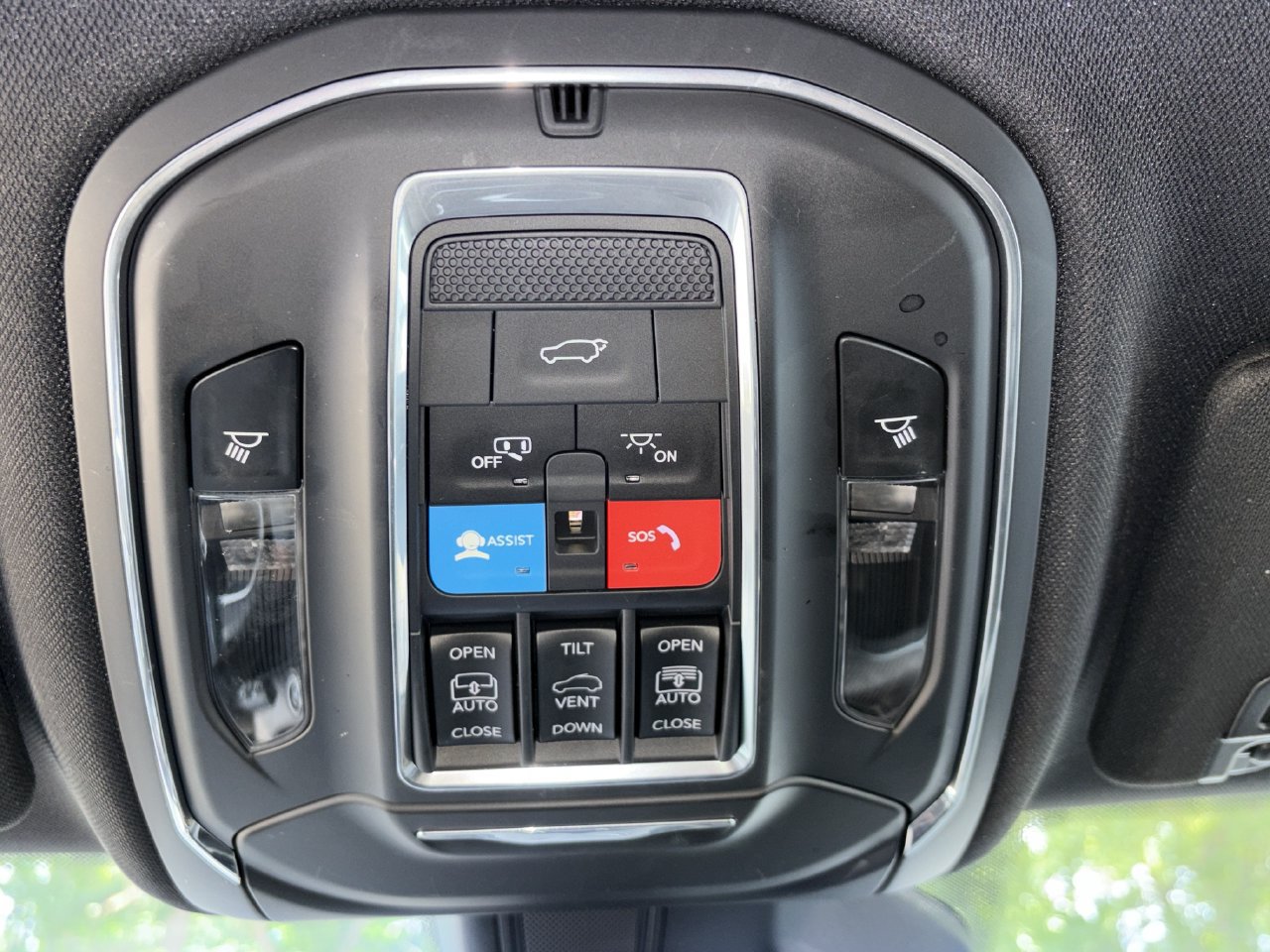 Used 2024 Jeep Grand Cherokee Limited 4xe AWD/4WD image 24