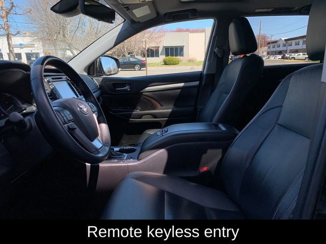 Used 2019 Toyota Highlander XLE image 15