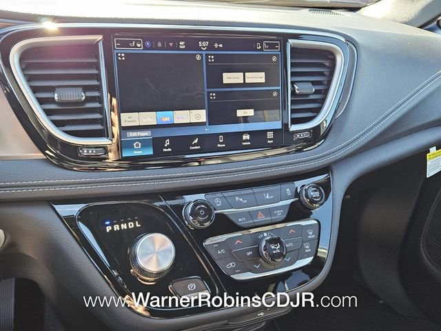 New 2026 Chrysler Pacifica Select image 21