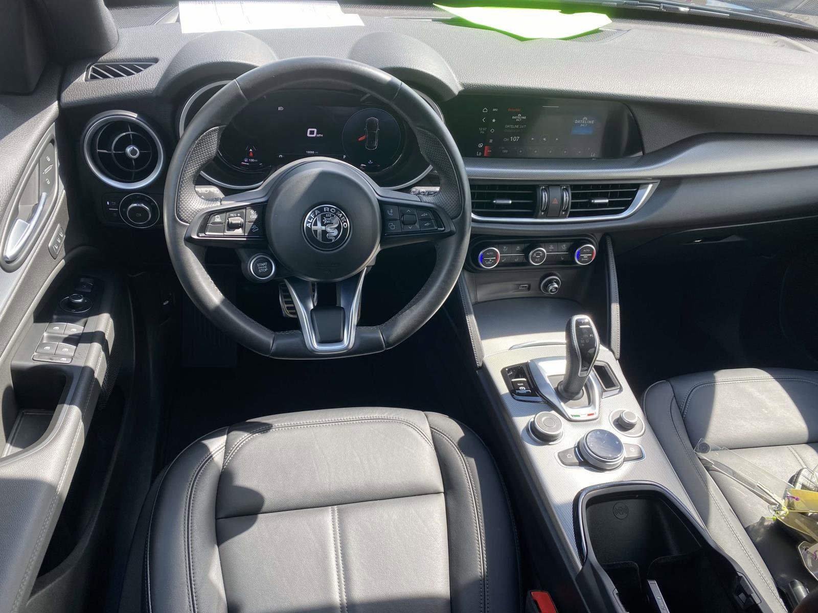 Used 2024 Alfa Romeo Stelvio Ti image 16