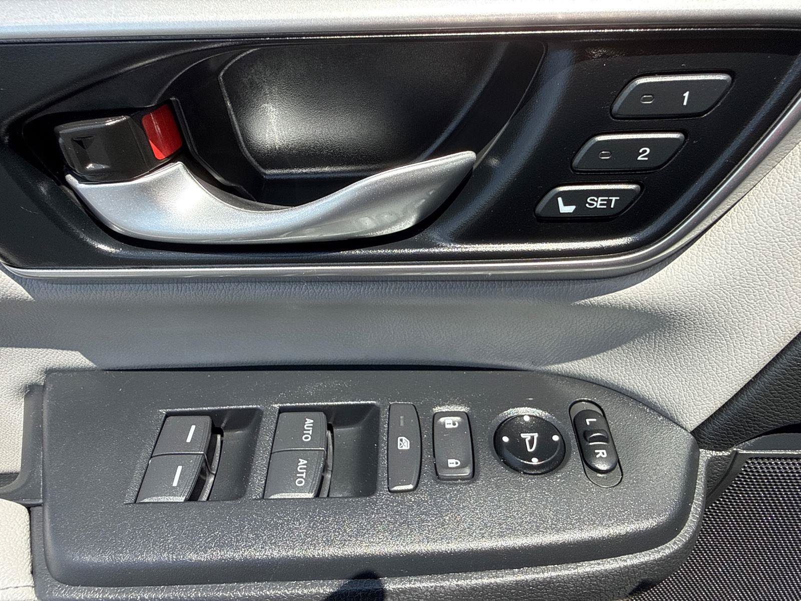 Used 2022 Honda CR-V EX-L image 11