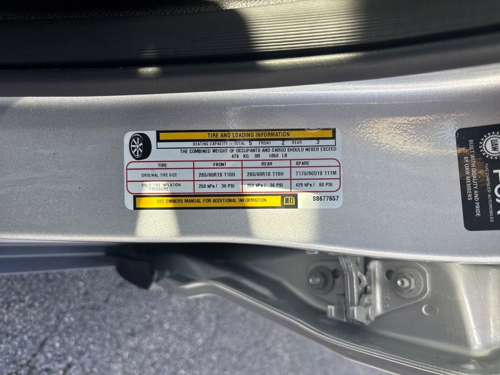 Used 2025 Jeep Grand Cherokee Limited image 16