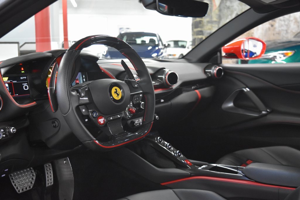 Used 2020 Ferrari 812 Superfast image 16