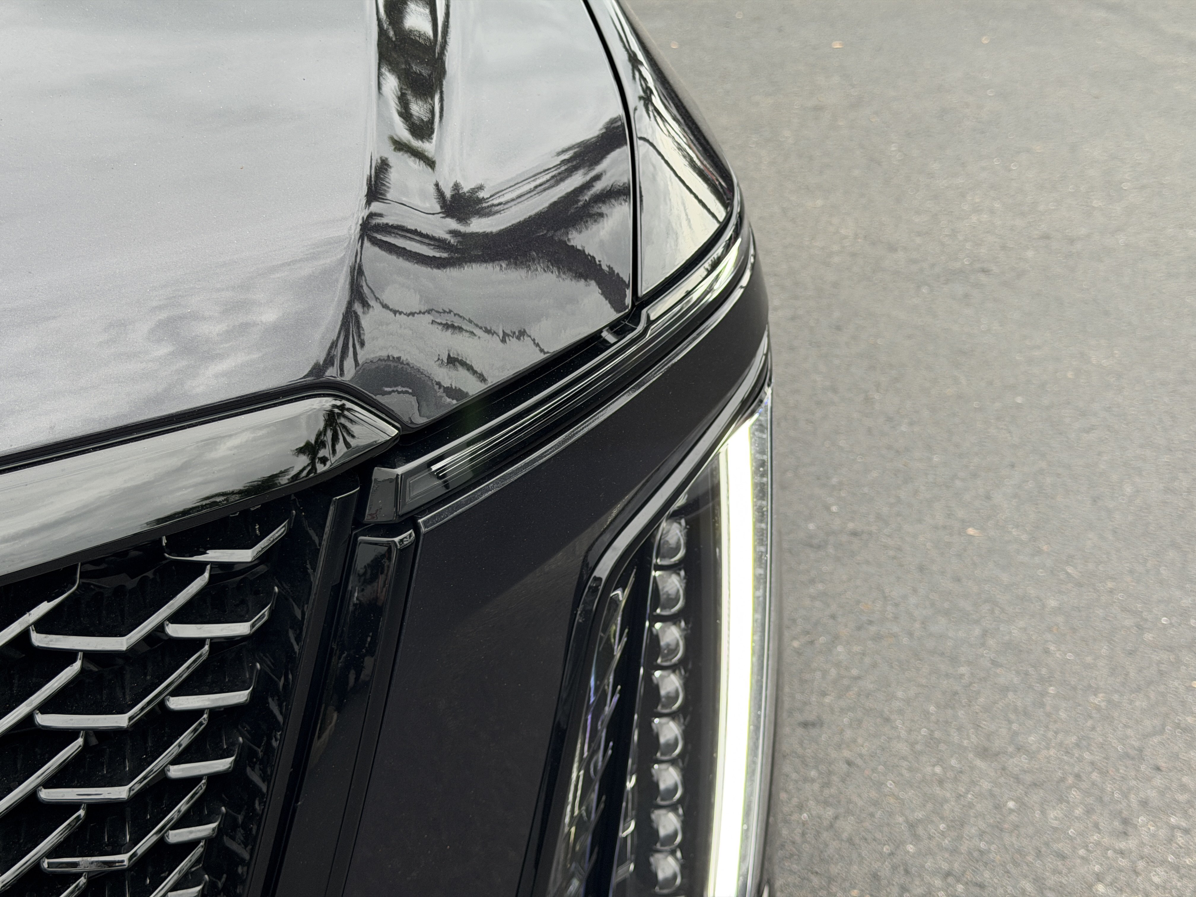 Certified 2026 Cadillac Escalade Platinum Sport AWD/4WD image 9