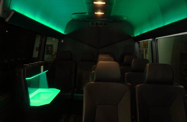 Used 2020 Mercedes-Benz Sprinter 3500 image 18