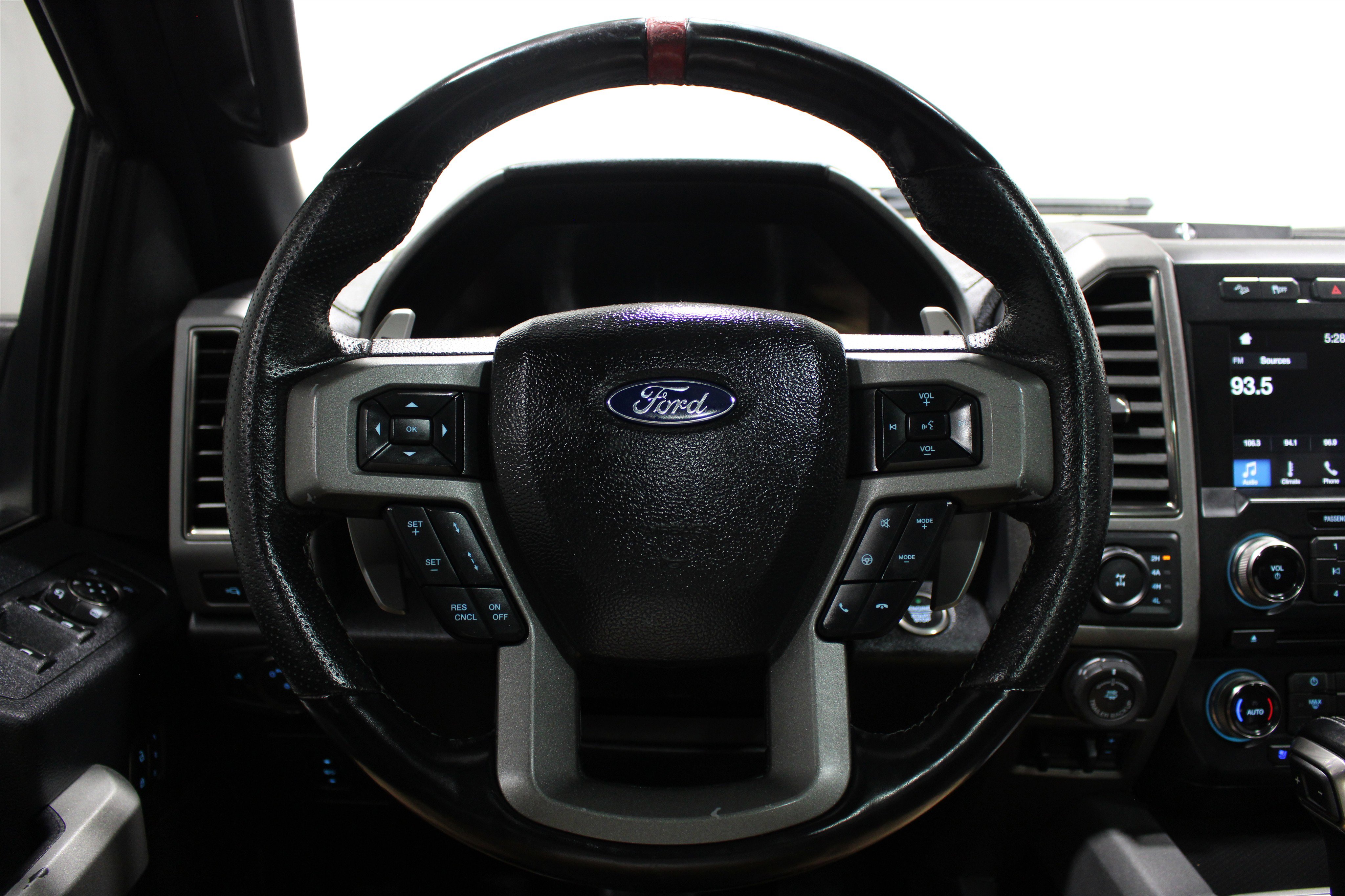 Used 2018 Ford F150 Raptor w/ Equipment Group 802A Luxury image 10