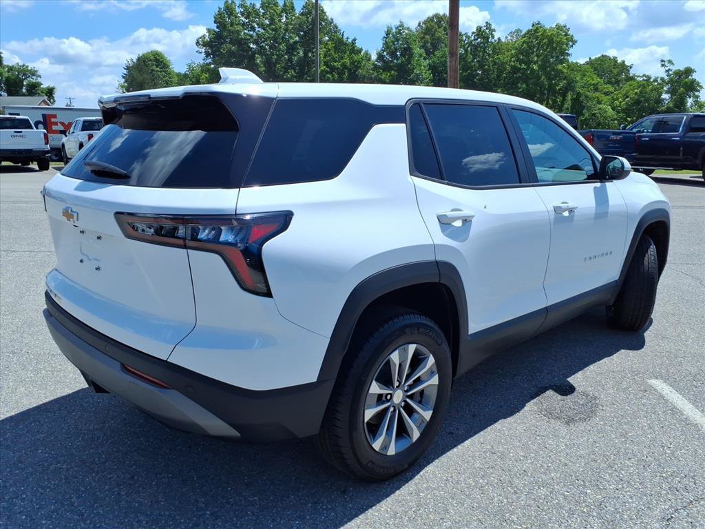 New 2026 Chevrolet Equinox LT w/ Convenience Package II AWD/4WD image 4