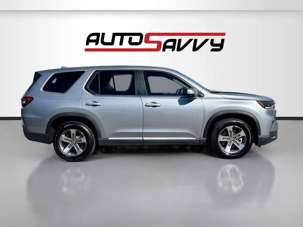Used 2025 Honda Pilot EX-L image 8