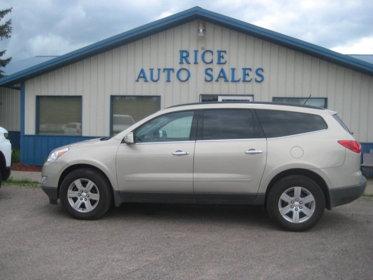 Used 2012 Chevrolet Traverse LT AWD/4WD image 1