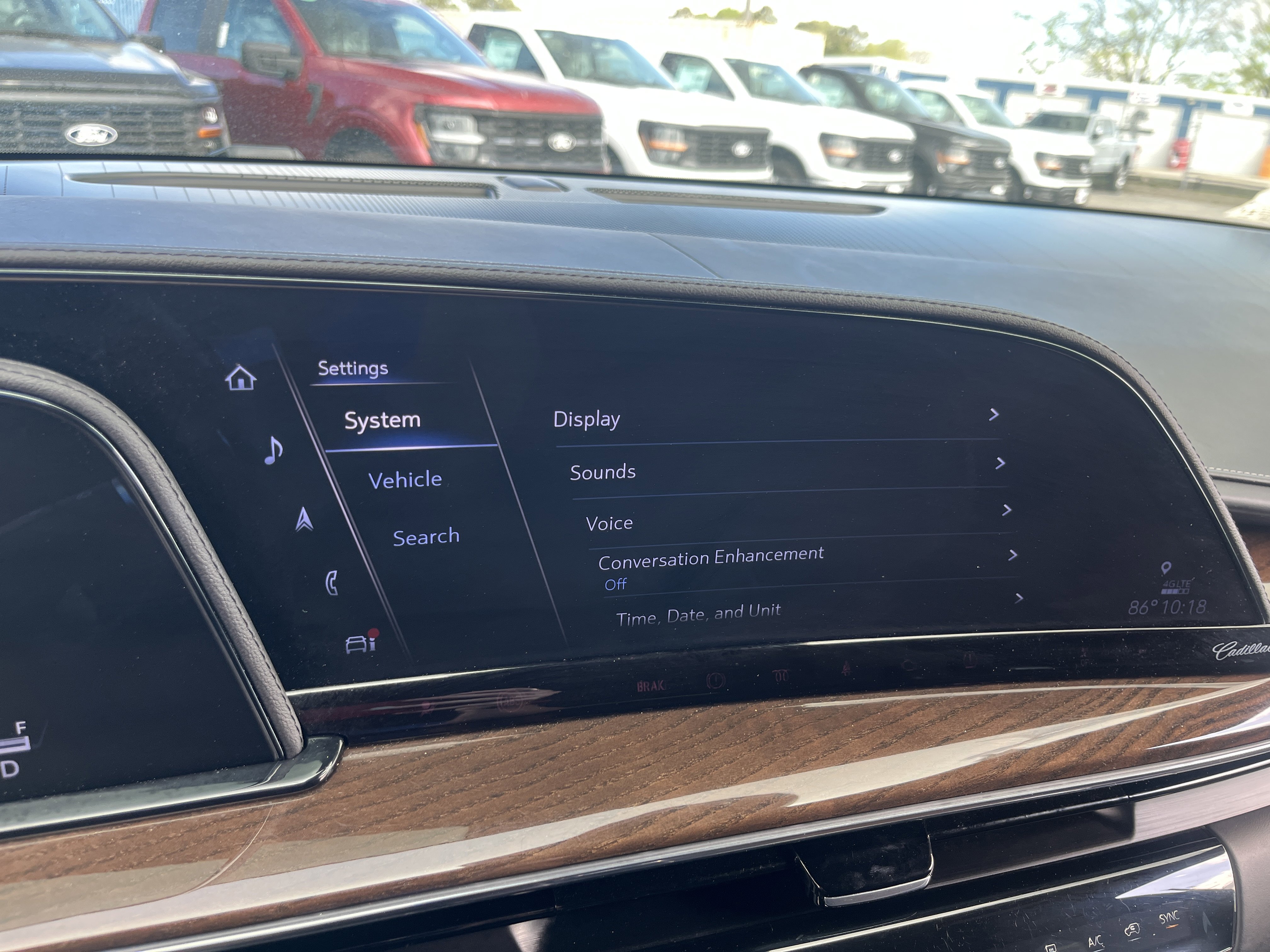 Used 2023 Cadillac Escalade Sport Platinum w/ LPO, ONYX Package image 25