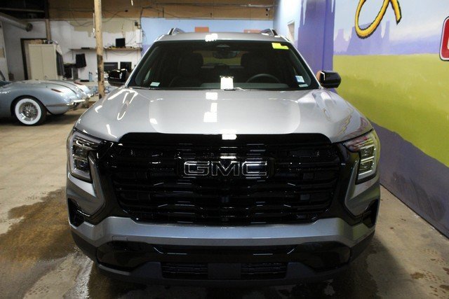 New 2026 GMC Terrain Elevation w/ Elevation Premium Package image 2