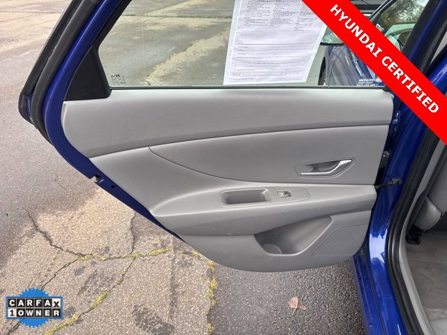 Used 2021 Hyundai Elantra SE image 7