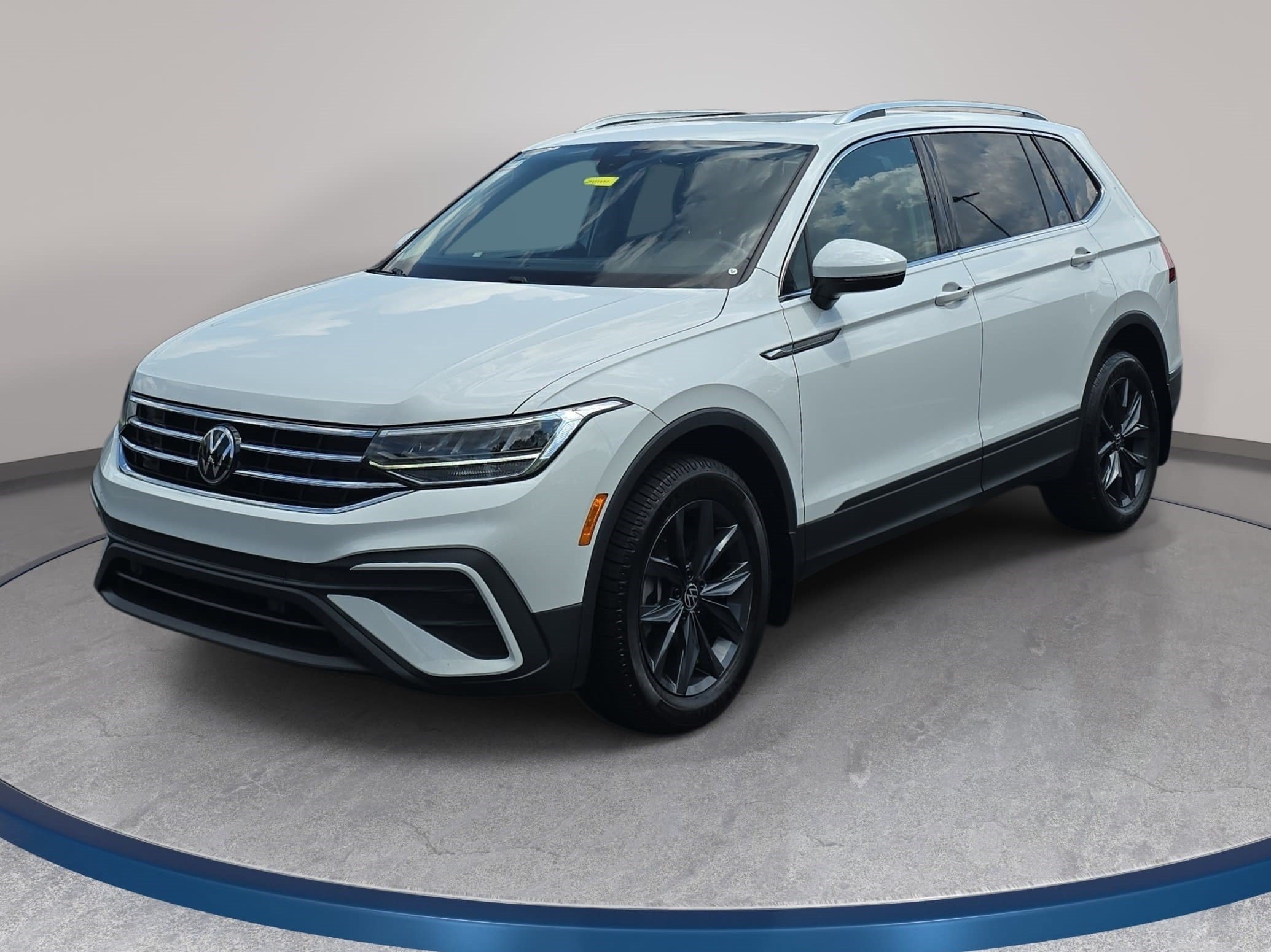 Used 2022 Volkswagen Tiguan SE