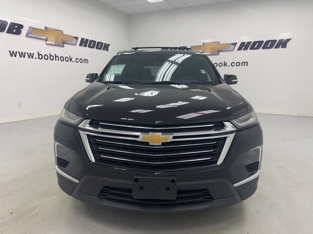 Used 2022 Chevrolet Traverse LT w/ LPO, 'HIT The Road' Package AWD/4WD image 2