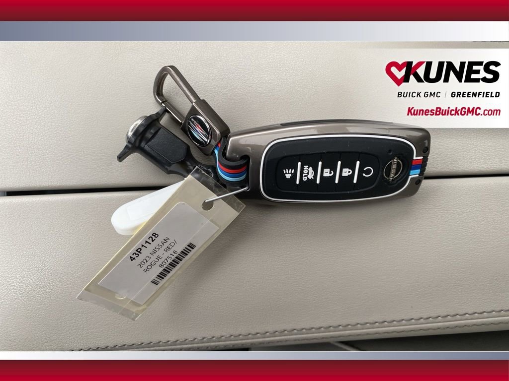 Used 2023 Nissan Rogue SL w/ SL Premium Package image 18