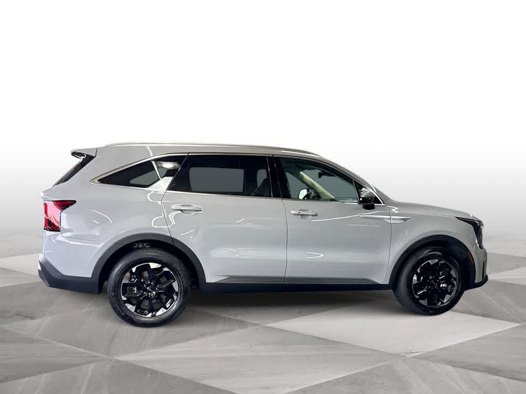 Used 2025 Kia Sorento S FWD image 9