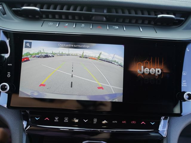 New 2026 Jeep Grand Cherokee L Limited w/ Limited Altitude Package AWD/4WD image 29