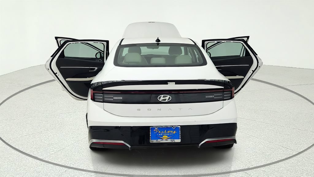 Used 2025 Hyundai Sonata SEL FWD image 33