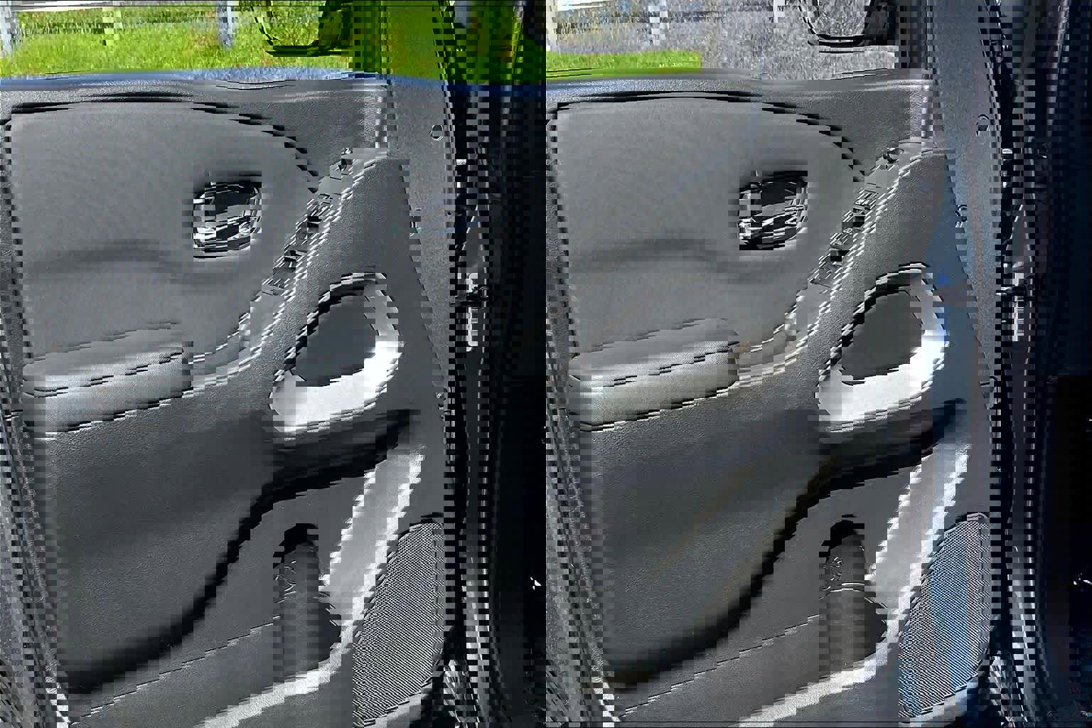 Used 2023 Nissan Frontier SV w/ Technology Package image 21