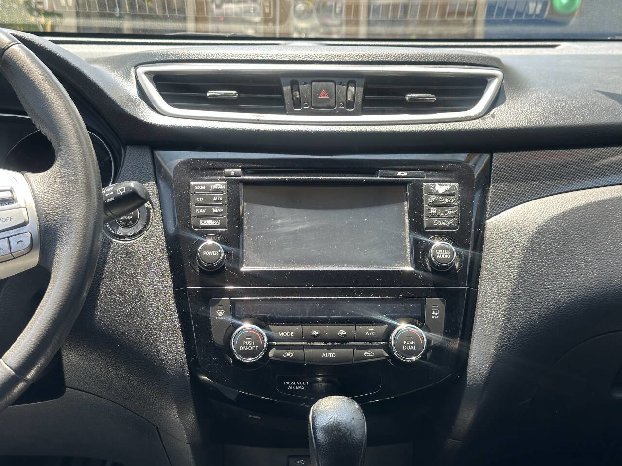 Used 2015 Nissan Rogue SL w/ SL Premium Package AWD/4WD image 19