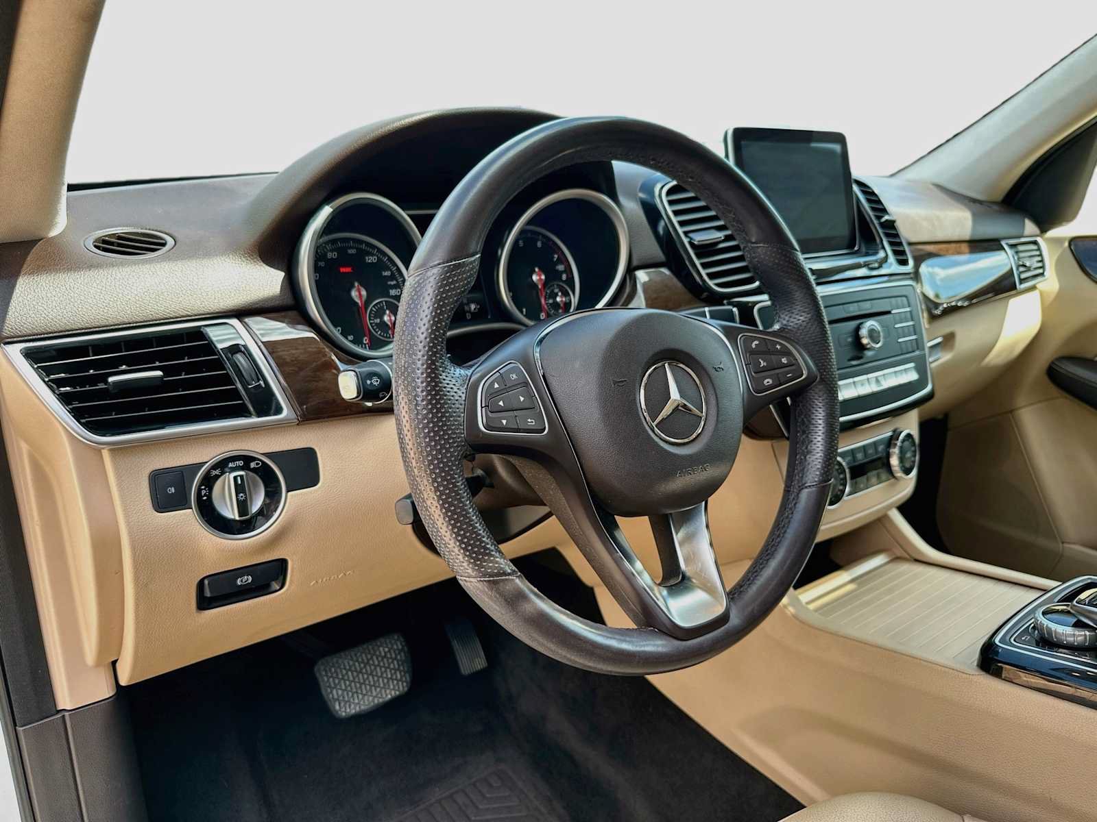 Used 2016 Mercedes-Benz GLE 350 image 9
