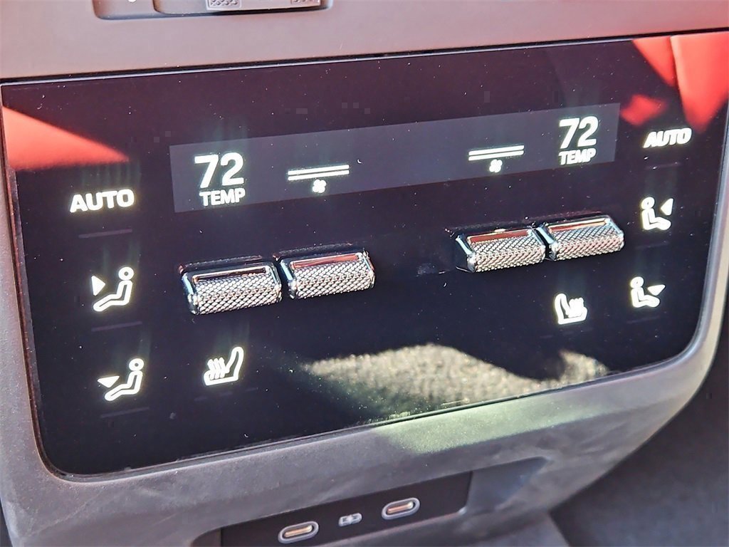 Certified 2025 Porsche Macan 4 Electric image 27