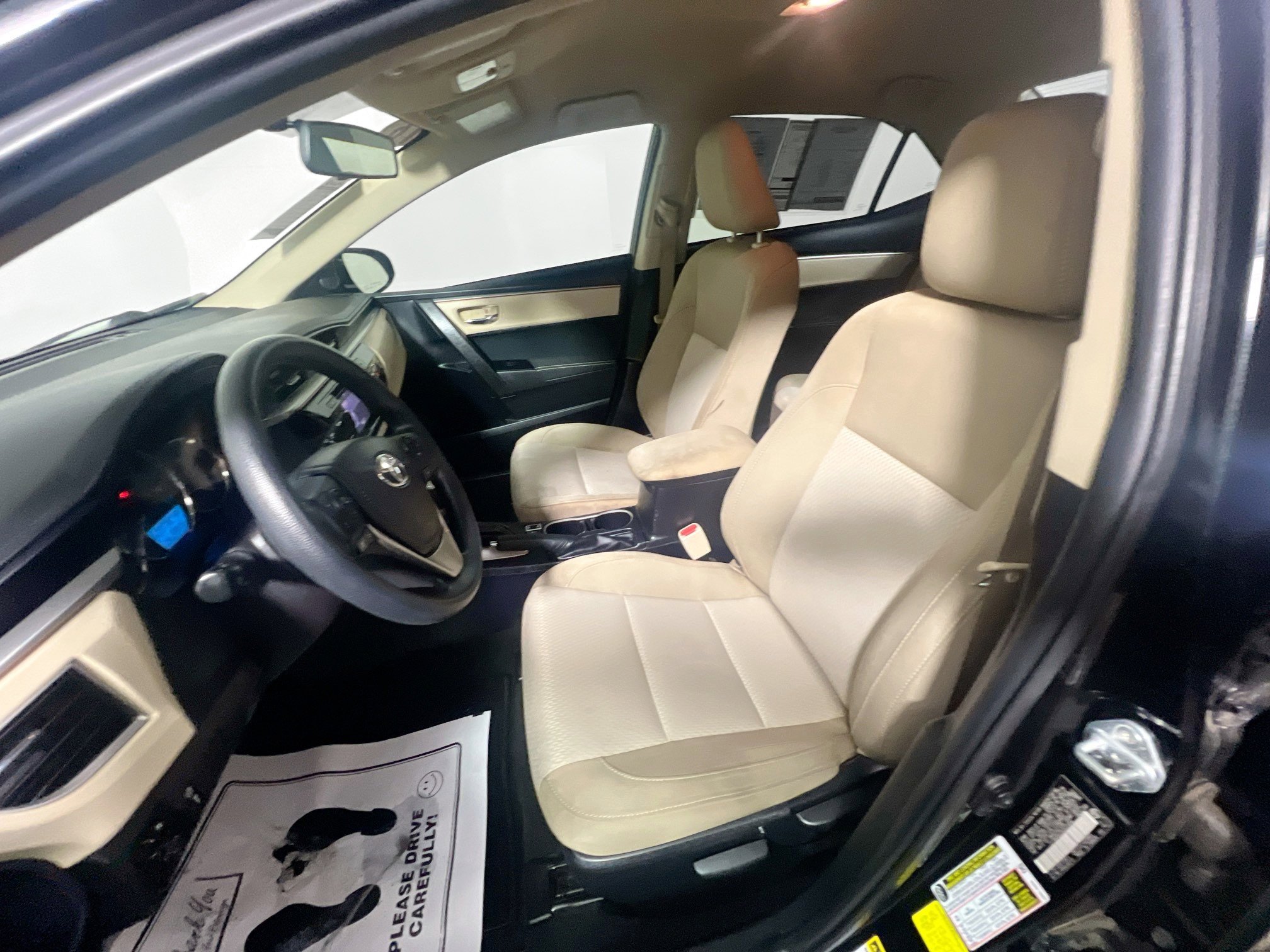 Used 2016 Toyota Corolla LE image 14