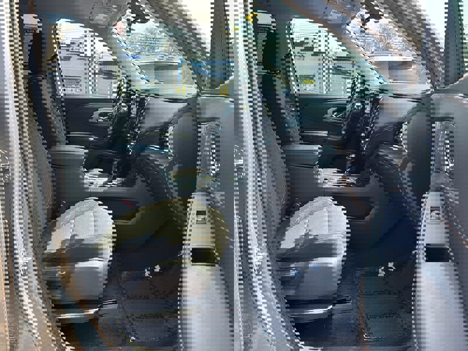 Used 2019 Chevrolet Traverse LT FWD image 14