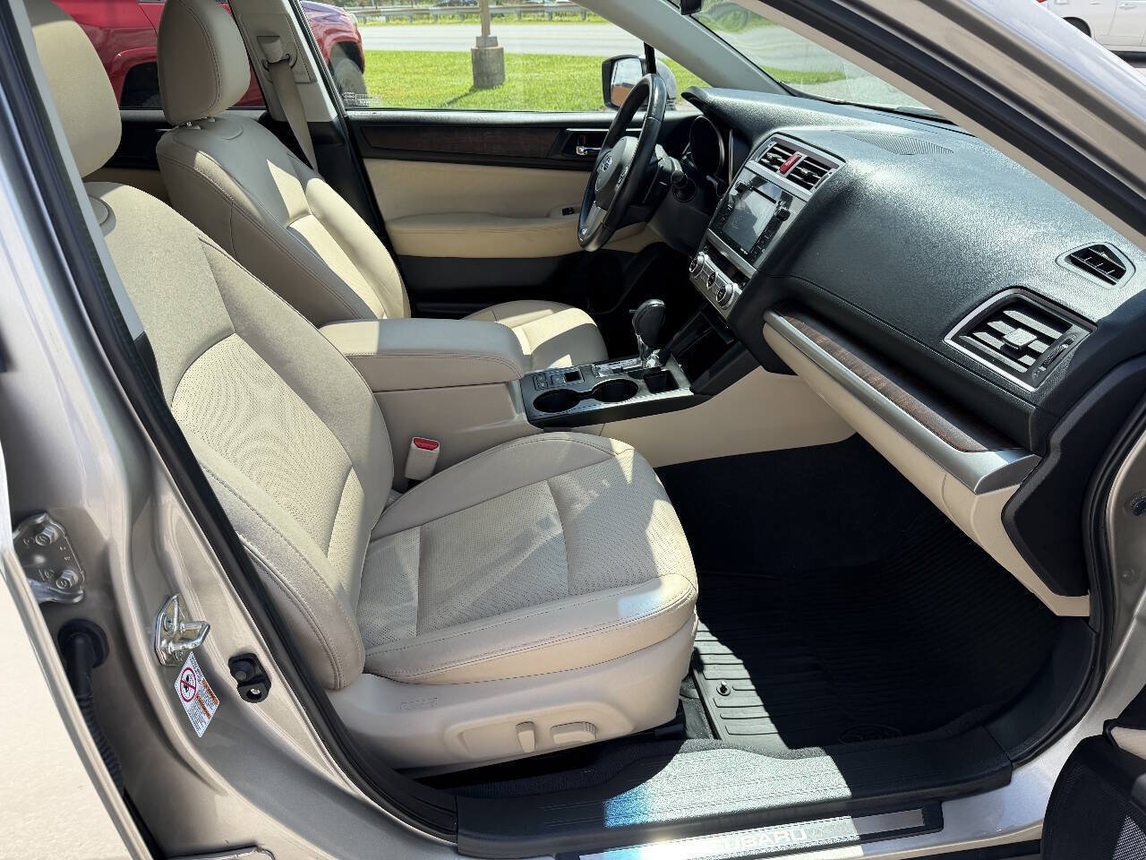 Used 2017 Subaru Outback 2.5i Limited AWD/4WD image 30