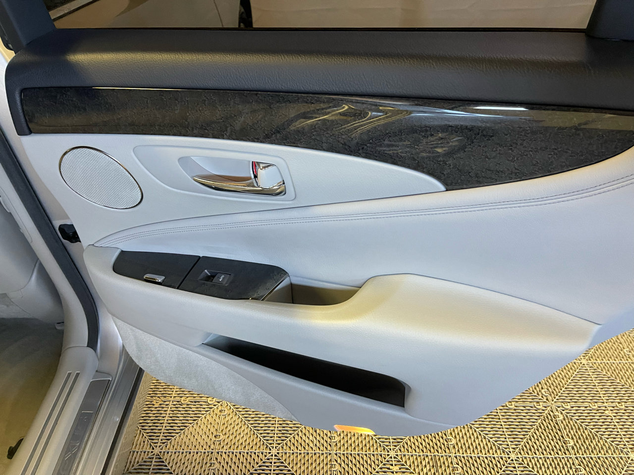 Used 2009 Lexus LS 460 image 15