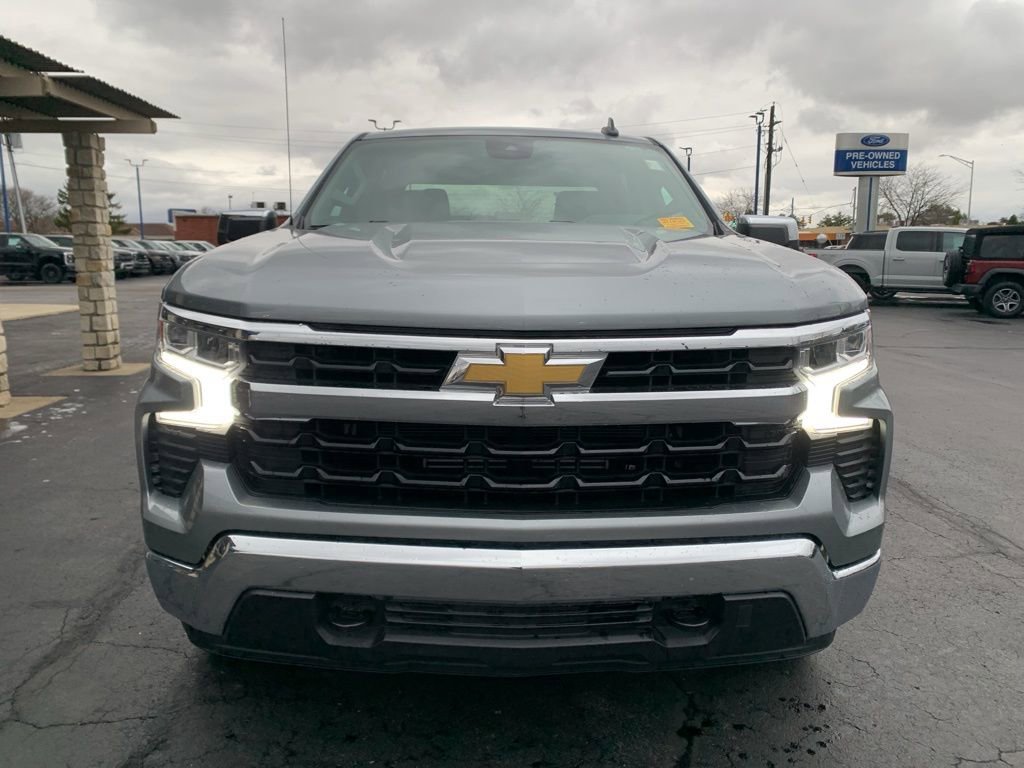 Used 2023 Chevrolet Silverado 1500 LT AWD/4WD image 10