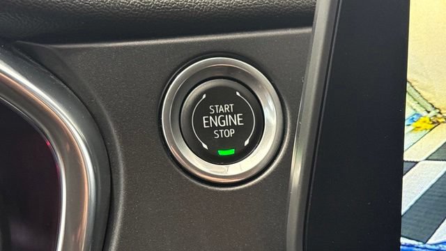 Used 2025 Chevrolet Blazer LT AWD/4WD image 40