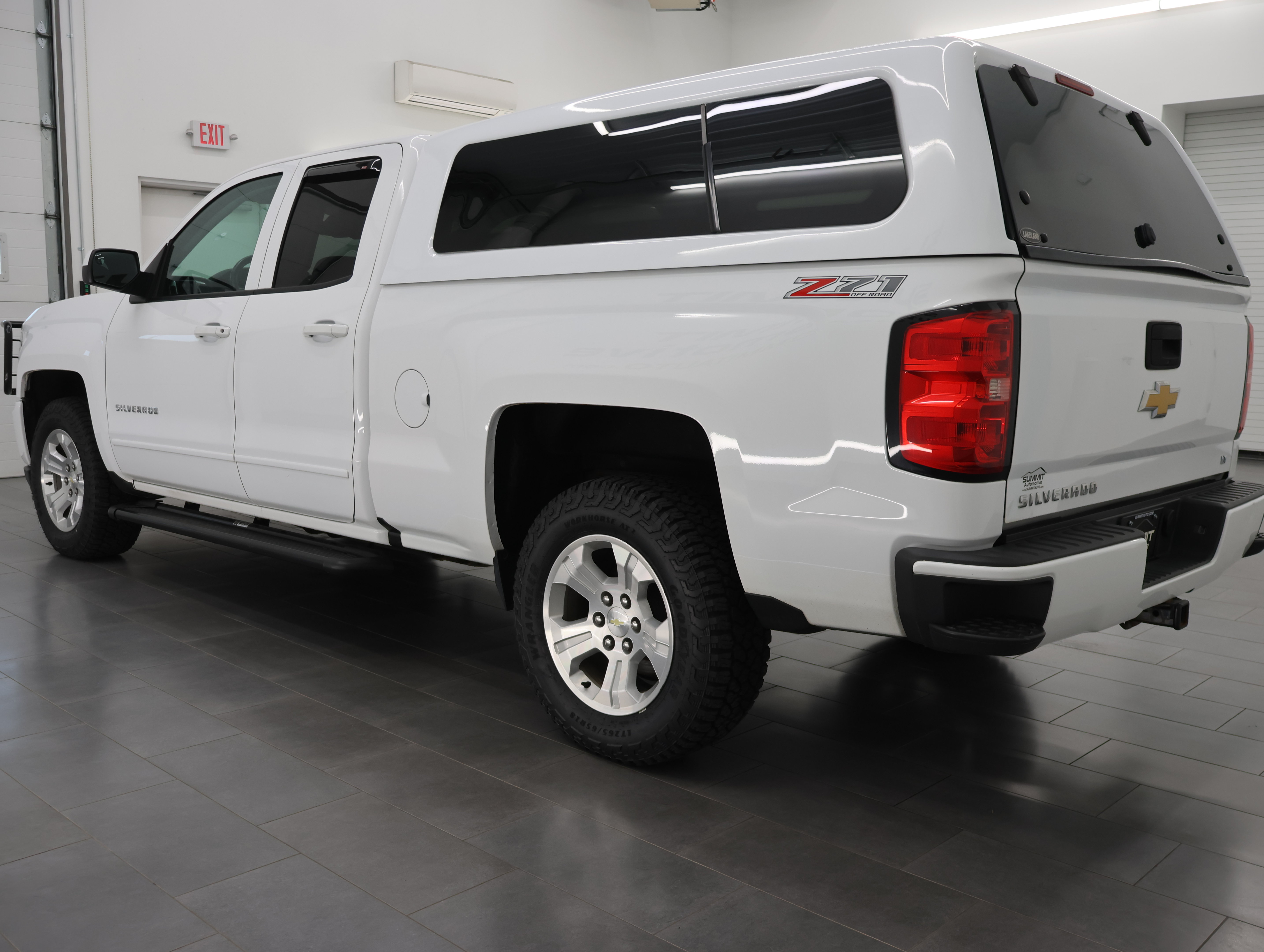 Used 2017 Chevrolet Silverado 1500 LT w/ All Star Edition AWD/4WD image 6
