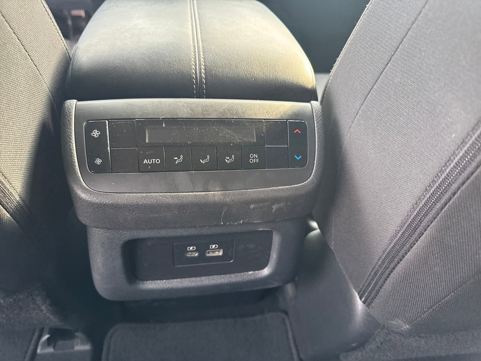 Certified 2024 Nissan Pathfinder SV FWD image 25