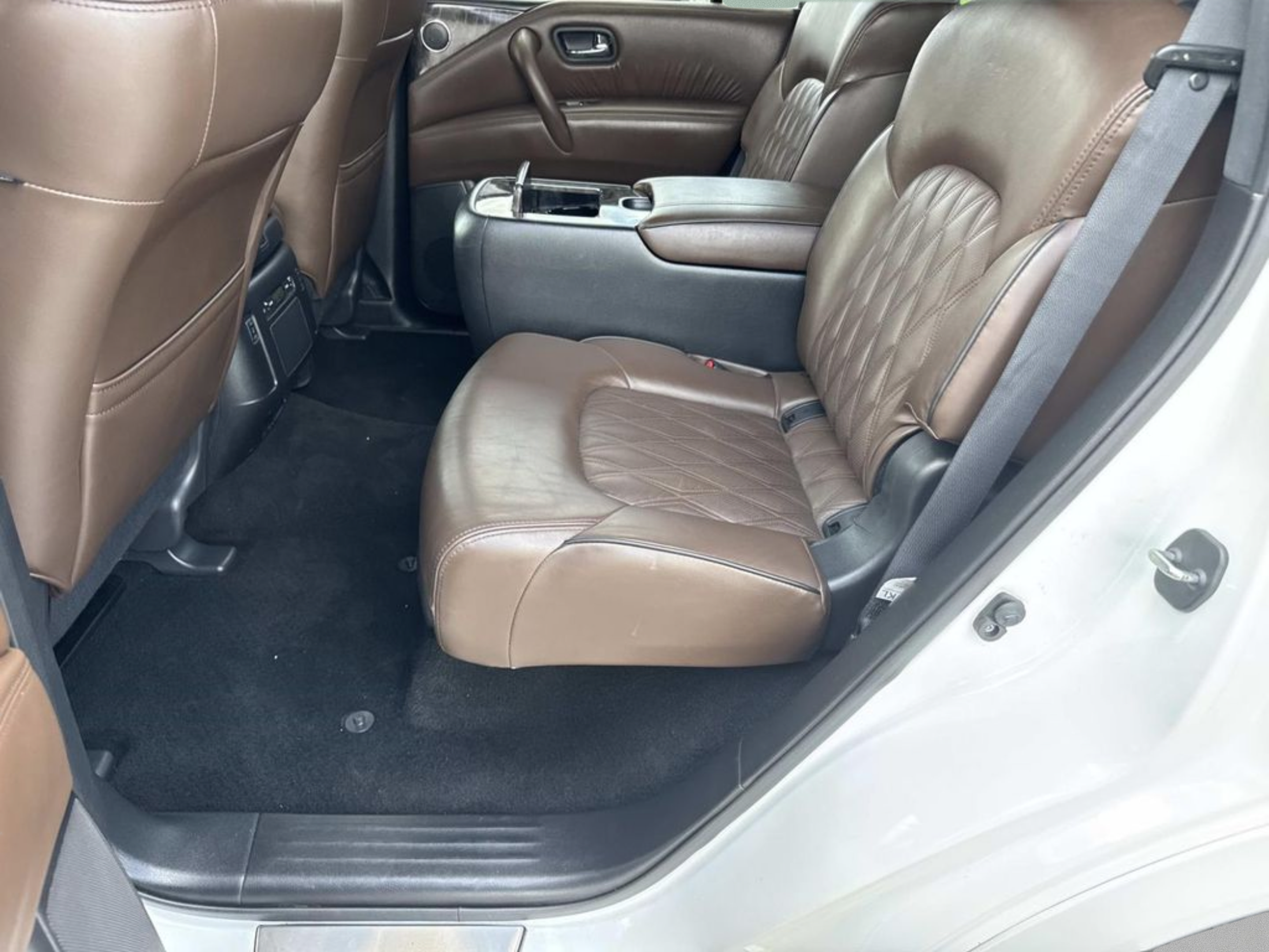 Used 2023 Nissan Armada Platinum w/ Captain's Chairs Package AWD/4WD image 14