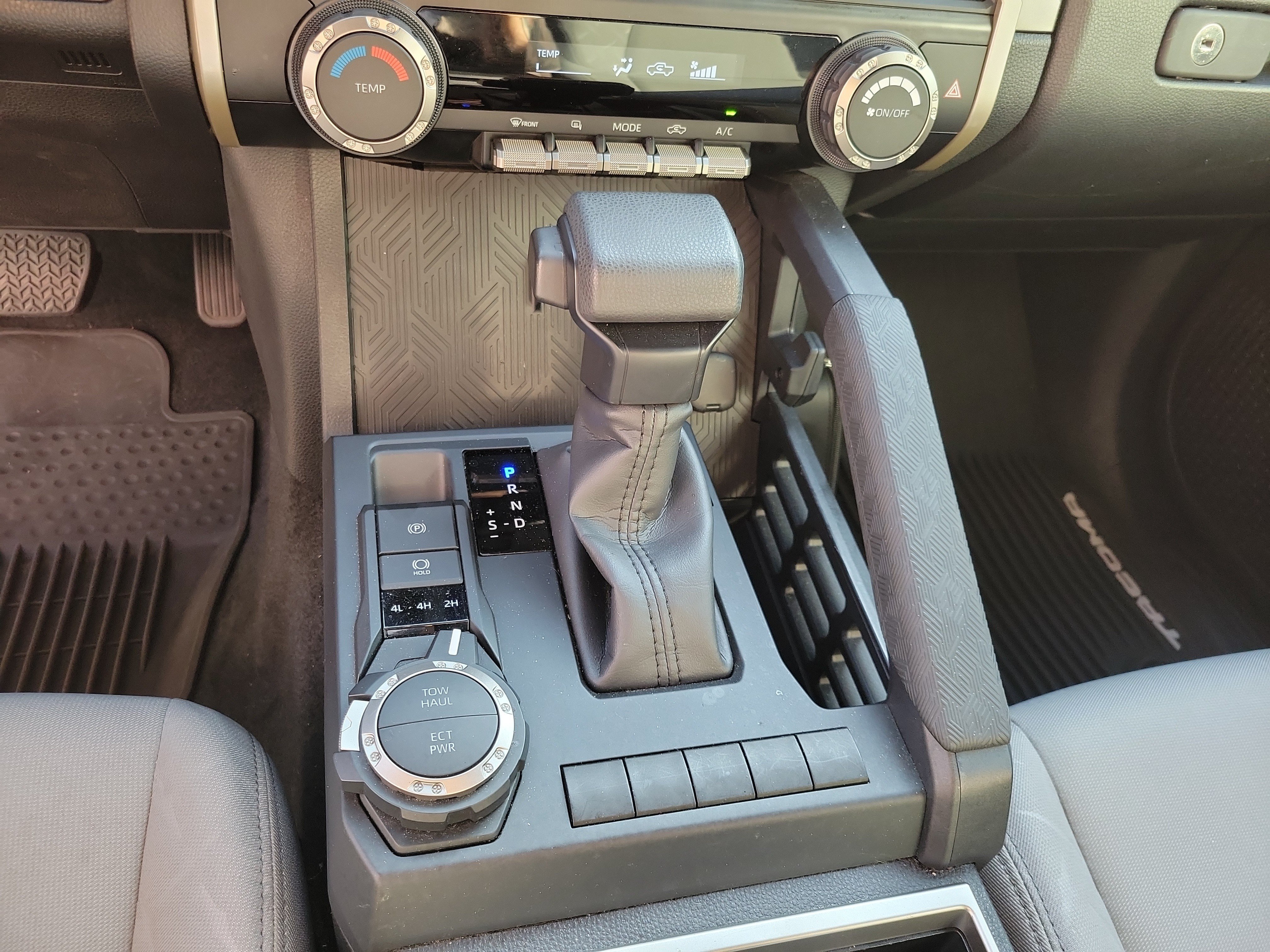Certified 2025 Toyota Tacoma SR5 AWD/4WD image 19