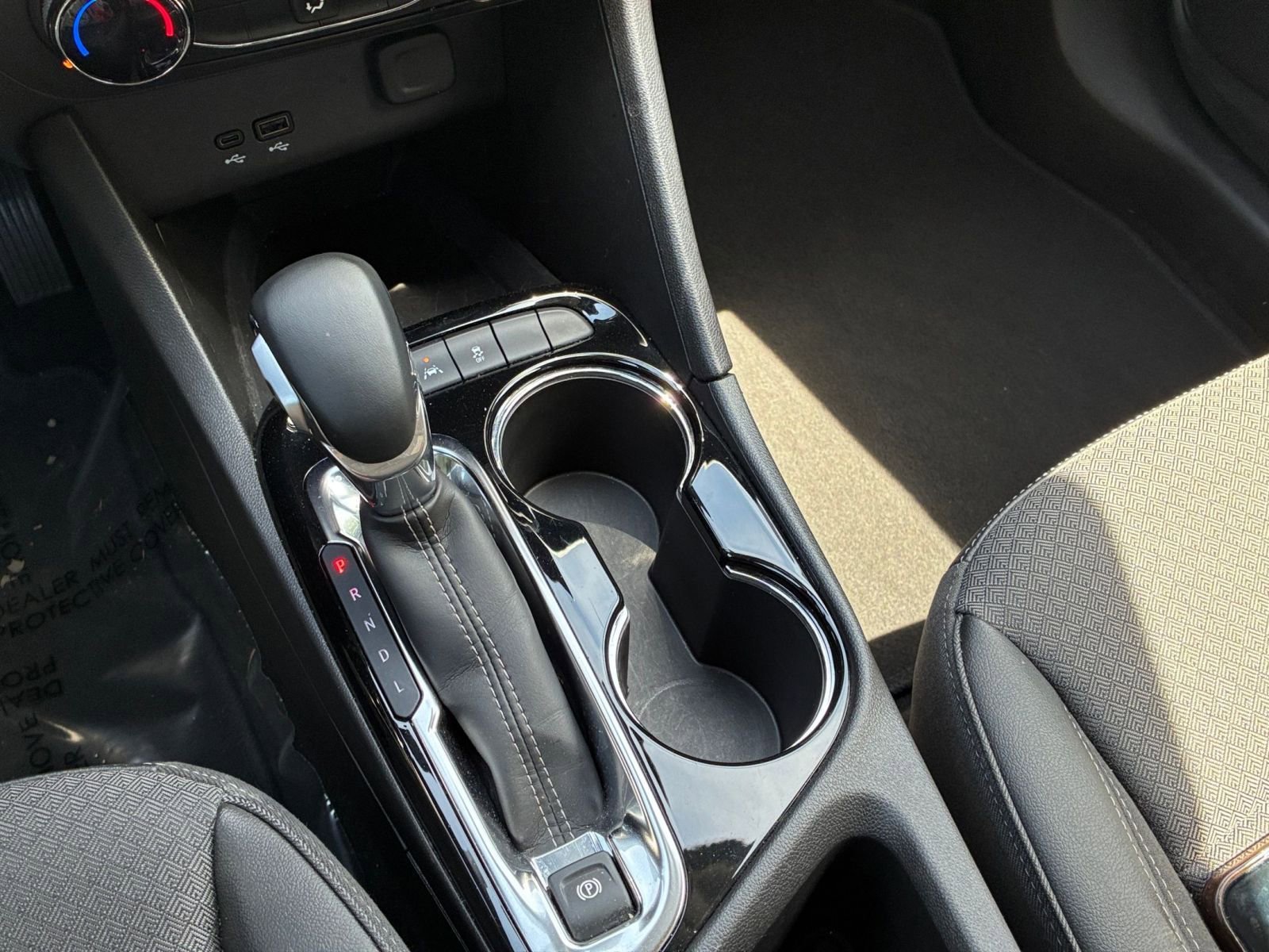 Used 2025 Buick Encore GX Preferred image 40