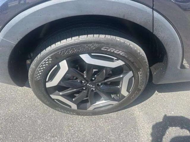Used 2025 Kia Telluride S FWD image 21
