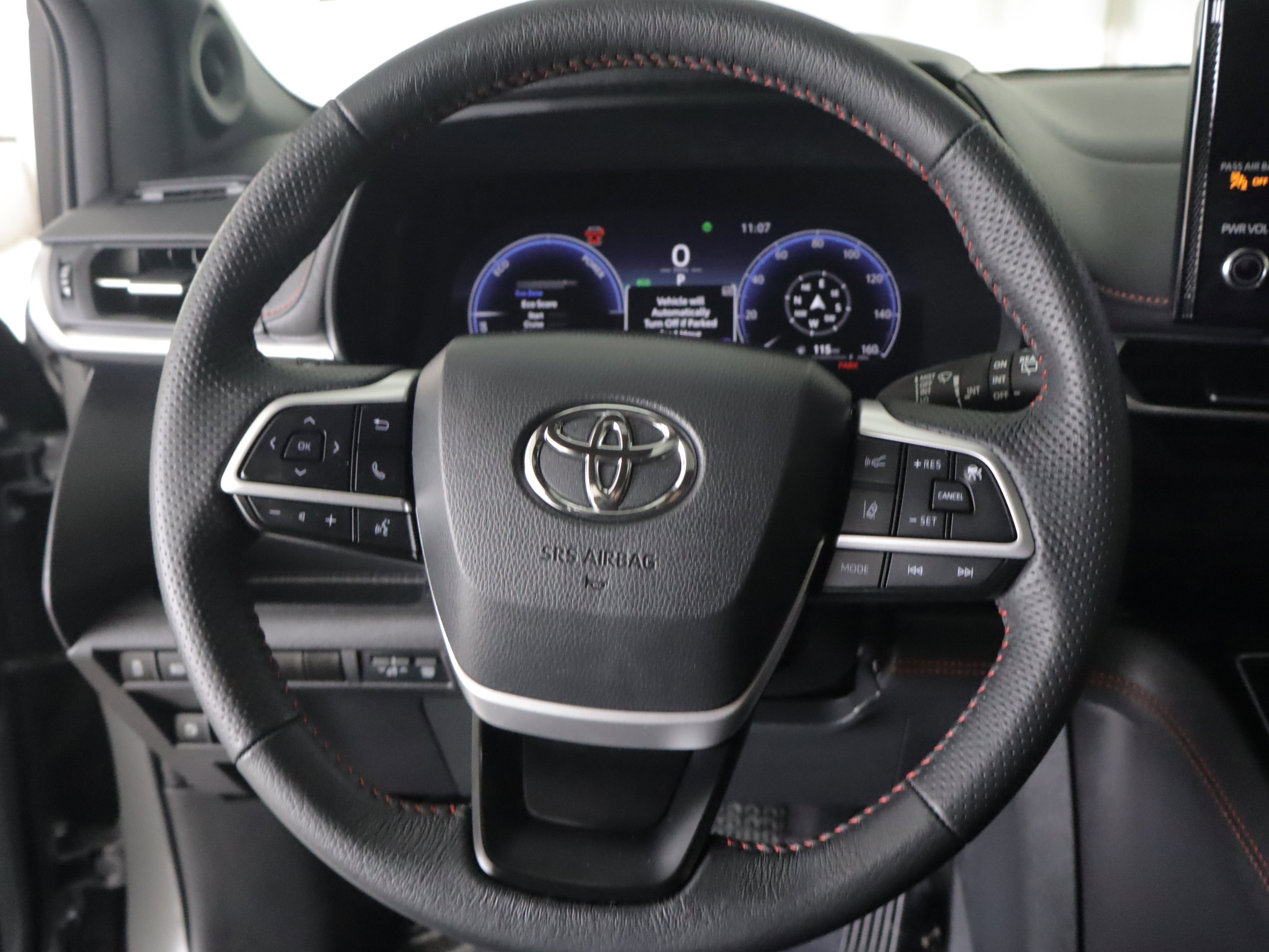 Used 2025 Toyota Sienna XSE w/ XSE Plus Package AWD/4WD image 14