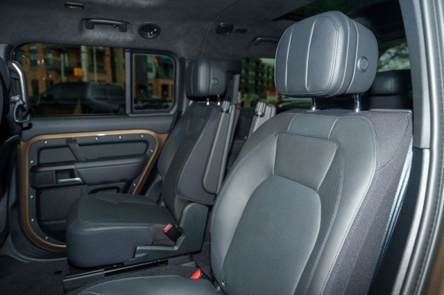 Used 2025 Land Rover Defender 130 X image 15