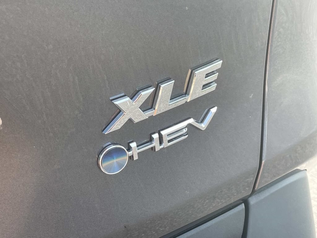 Used 2025 Toyota RAV4 XLE w/ Convenience Package AWD/4WD image 10