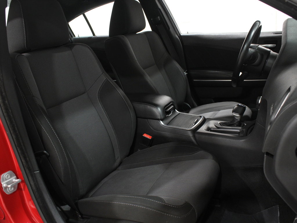 Used 2016 Dodge Charger SXT w/ Navigation & Travel Group image 18