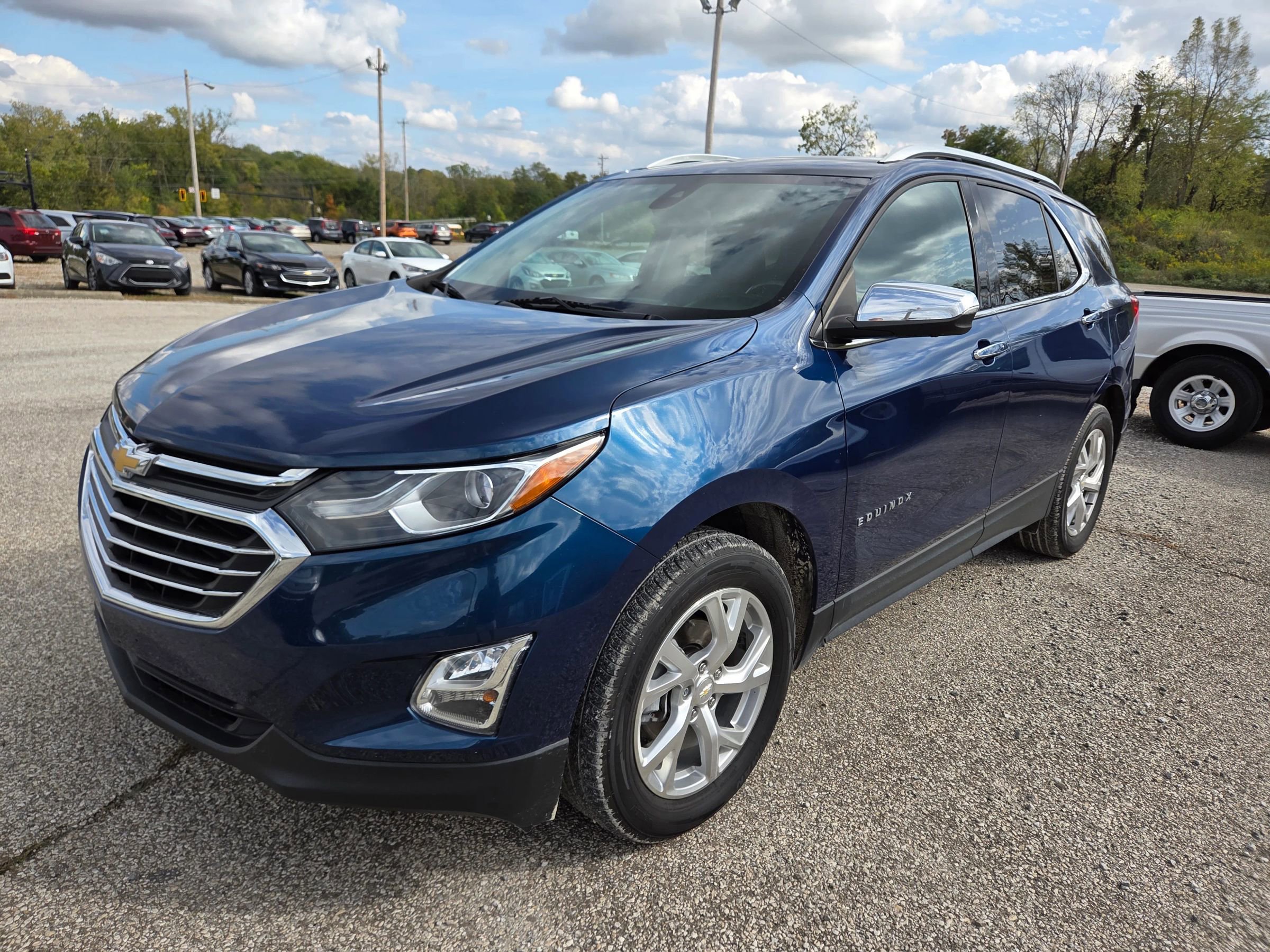 Used 2020 Chevrolet Equinox Premier image 2