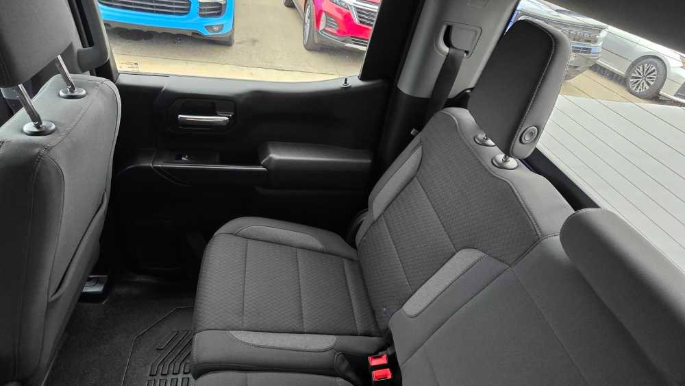 Used 2024 Chevrolet Silverado 1500 Custom image 18